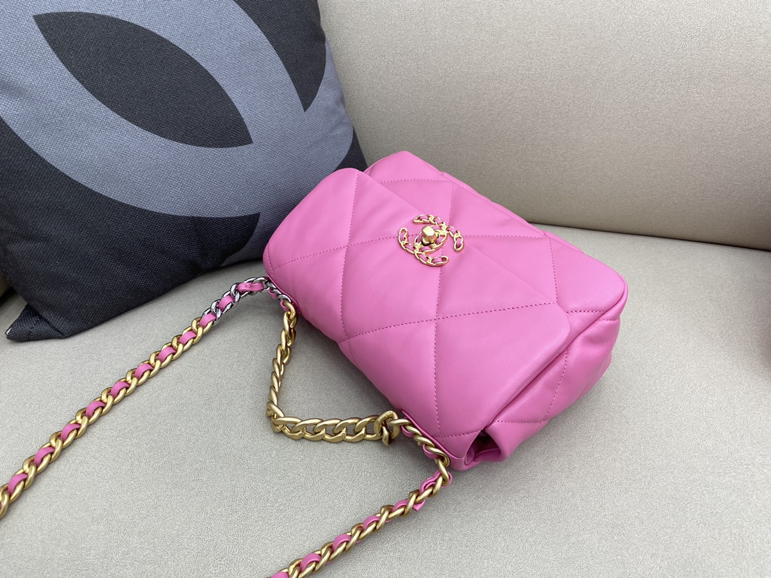 Lambskin 19 Handbag Flap Bag AS1160 Rose Pink